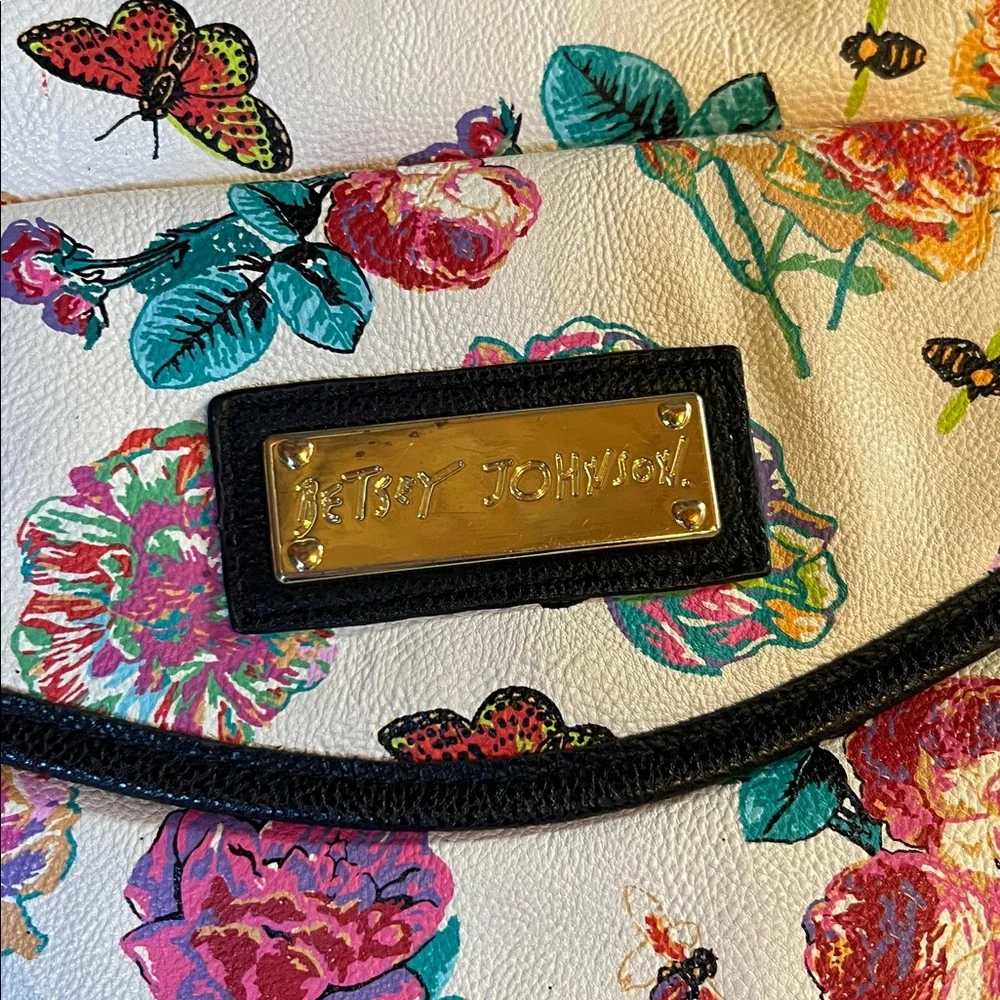 Betsey Johnson floral butterfly laptop bag - Picture 2 of 6